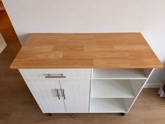 (Like New) Kitchen Island Cart