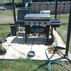 4 Burner Nexgrill Flat Top Grill....