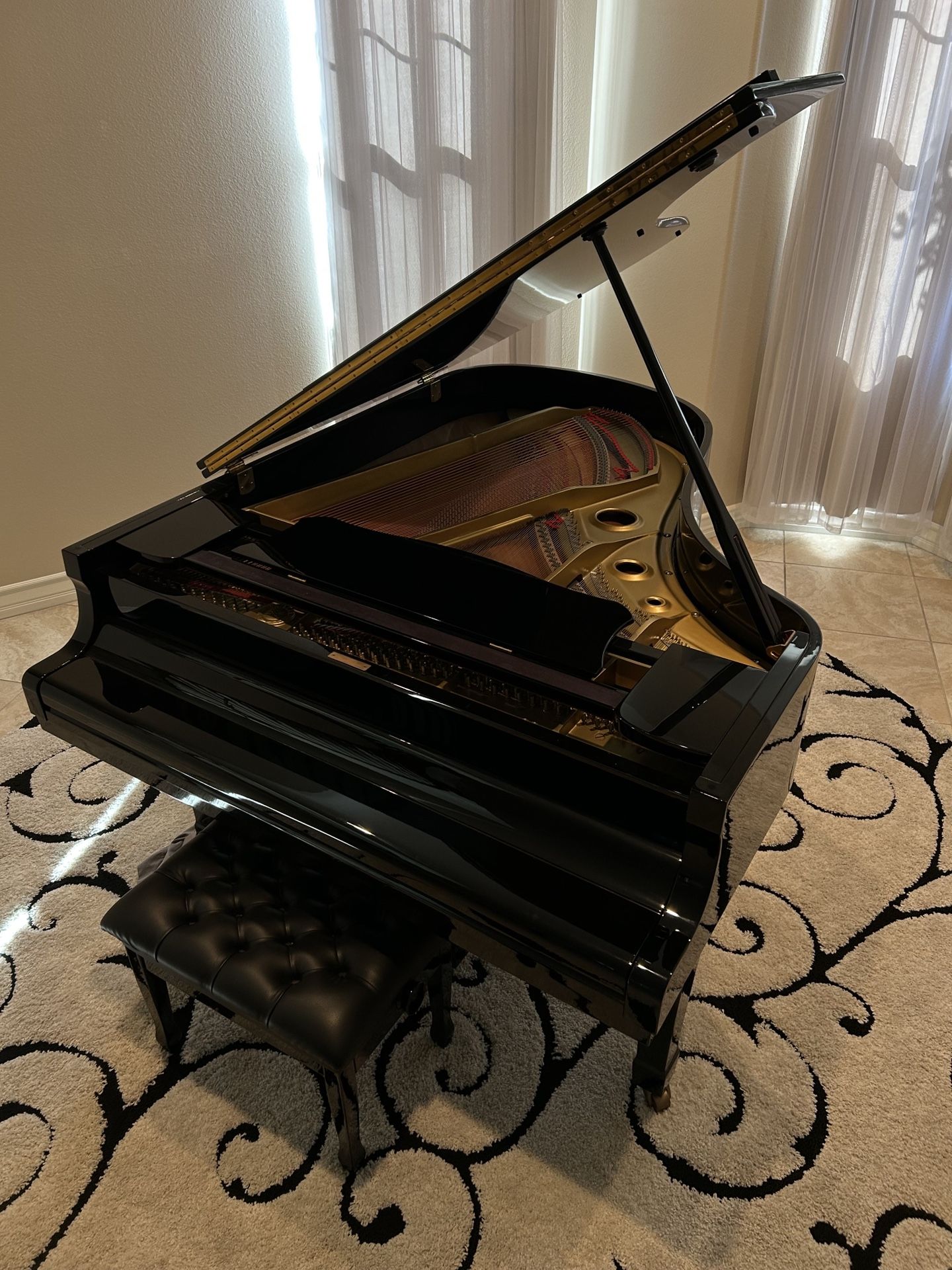 Yamaha G3 Baby Grand – 5'11" Polished Ebony Made in Japan 