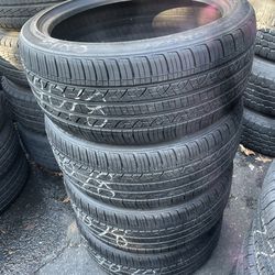 225/40R18 Nexen 80-90% tread 225/40/18 set of 4 used tires in great condition. 400$ for 4 tires plus tax.  Mount available but not included. Wheel ali