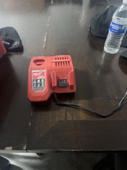 Milwaukee m18/m12 charger