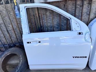 2021 to 2026 CHEVY TAHOE / SUBURBAN FRONT DOOR RH