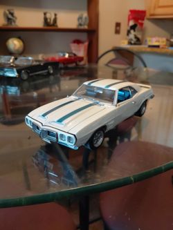 Danbury Mint limited edition 1969 Trans Am light with blue stripes sell for 125
