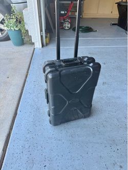 PROXIMA WATERPROOF /SECURE LUGGAGE CARRIER FOR VIDEO/CAMERA ITEMS