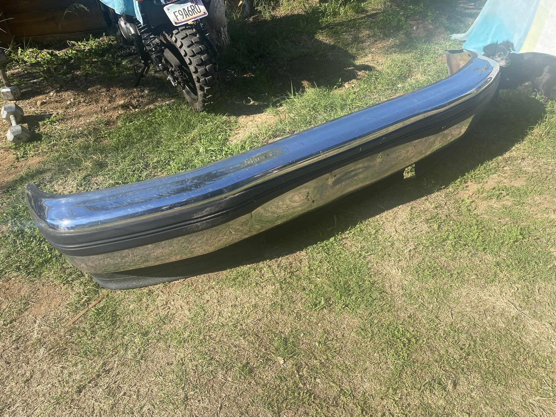 Free 92 to 95 Ford Bronco Front bumper I Have 2 Actually FREE