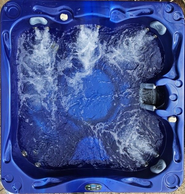 2013 Cal Spas M-S13 5-Person Hot Tub for sale