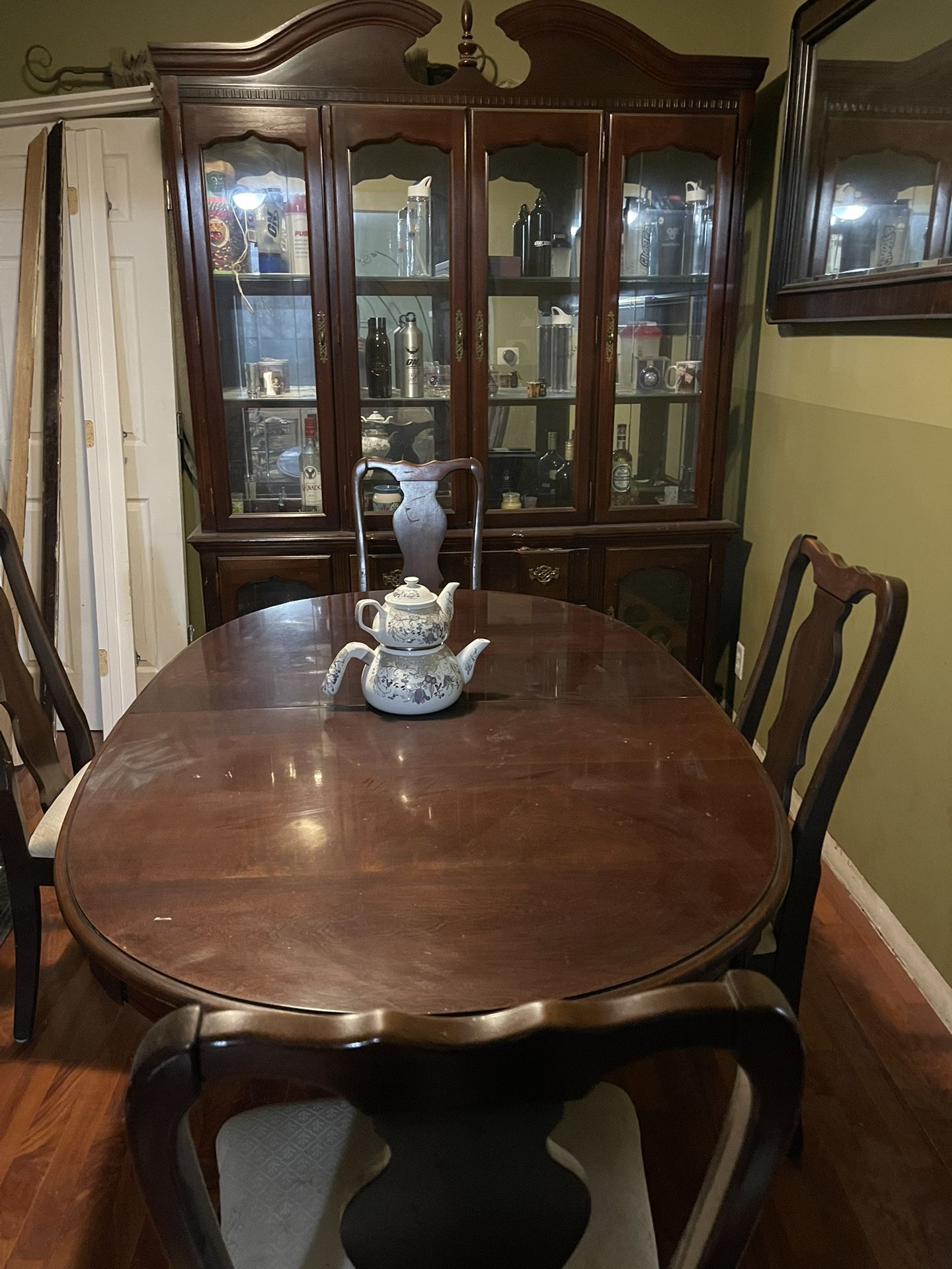 Dining Table And Ding Buffet