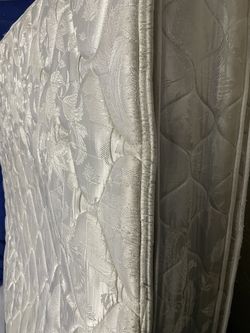 Super Thick Double Sided Pillow Top Mattress 200. I Can Also Deliver.