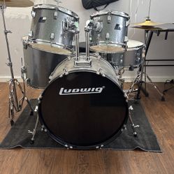 Ludwig Backbeat Drum set, silver style