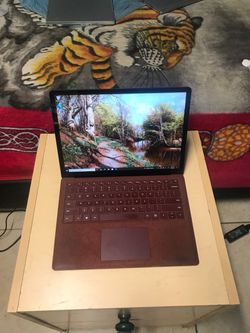 13” Microsoft Surface laptop i5 processor 256gb SSD 8gb Ram Come With Charger good condition