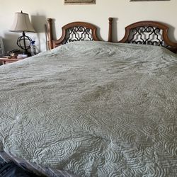 King Wood Bed Set (Mattress + Box Spring)
