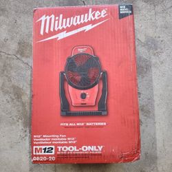 NEW Milwaukee 0820-20 M12 12-Volt Lithium-Ion Cordless Jobsite Fan (Tool-Only)