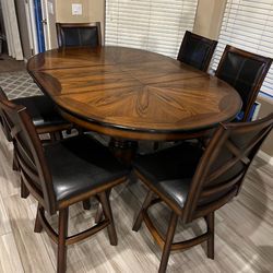 Wood  Dining table and 6 Chairs