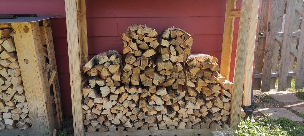 Hardwood Firewood Bundles