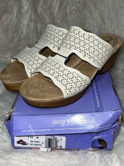 NIB Easy Street Off White Perforated Double Strap Wedge Sandals Women’s 9.5.