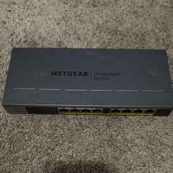 8 Port PoE Netgear Router 