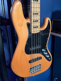 Fender 5 String Squire 70’s Classic Vibe  Jazz Bass Guitar