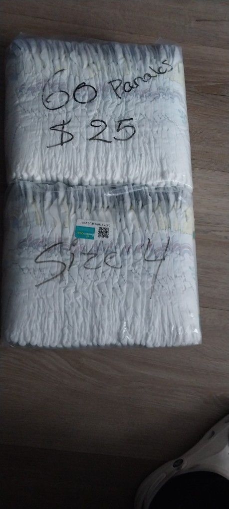 PAMPERS SWADERS SIZE 4 $20 