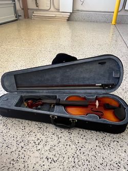 Sebastian 4/4 Full Size Violin Outfit – Case, Bow, Stand & Accessories