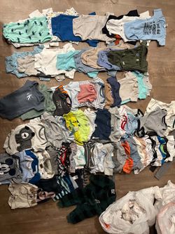 Baby clothes and dipers
