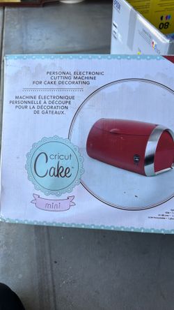 Cricut cake mini