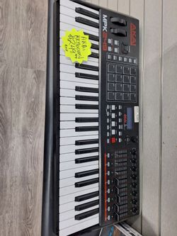 Akai keyboard