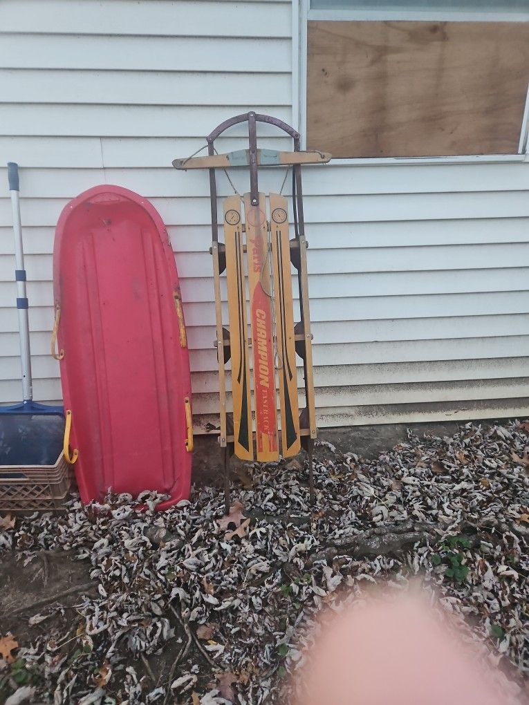 Vintage Paris Champion Sled