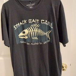 Shark Batl Grill T-Shirt Size M