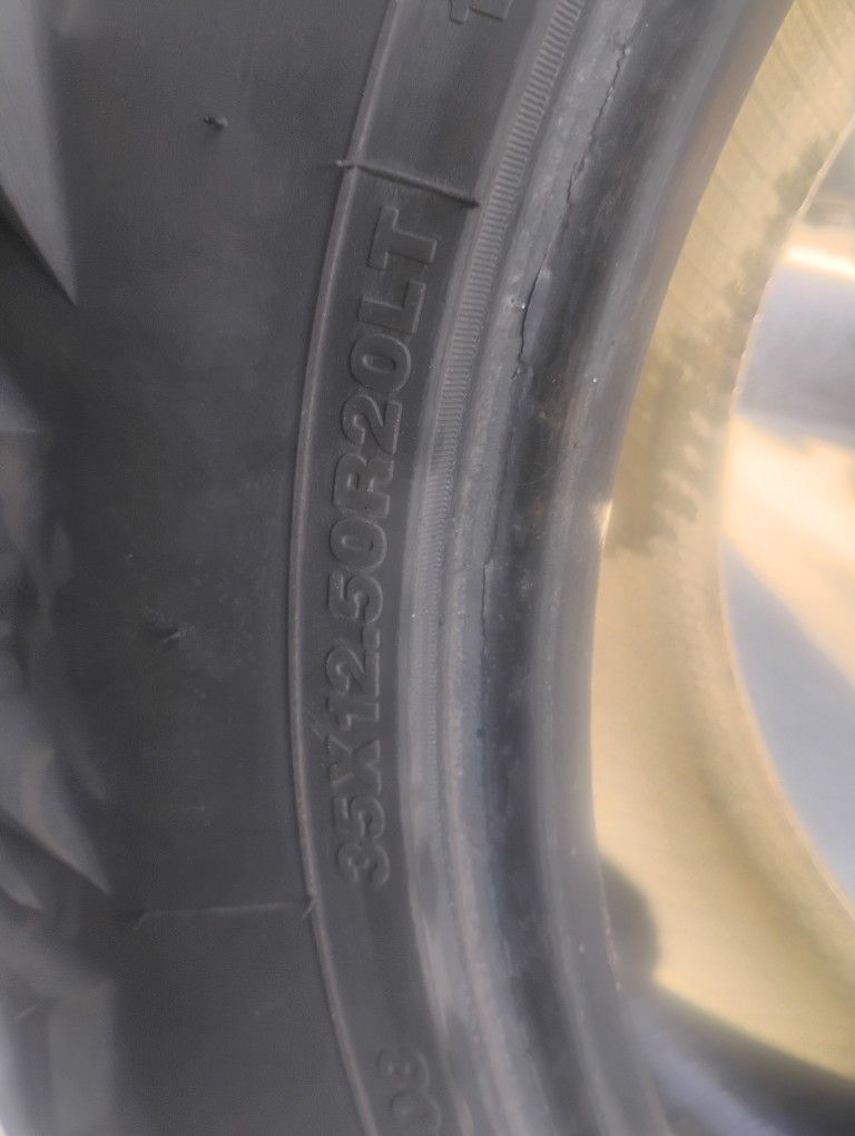 Tires (35×12.50R20LT