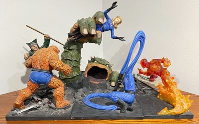 Diamond Select Toys Silver Age Fantastic Four #1 Complete 5-Statue Diorama – 2005