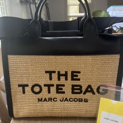 BRAND NEW MARC JACOBS  “THE WOVEN TOTE BAG” 