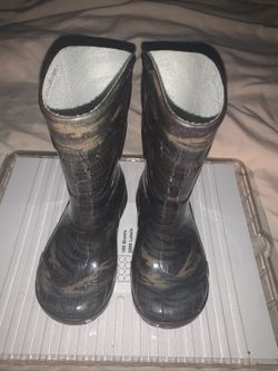 Army fatigue rain boots 9c