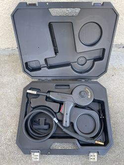 Lincoln Electric K3269-1 Magnum 100SG Spool Gun Kit Black -like New