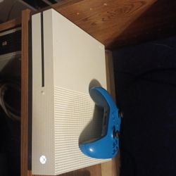 Xbox One S Lot with 31 games