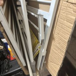 Metal Doggie/baby Gate