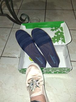 Navy Ortholite Grasshopper Shoes Size 9