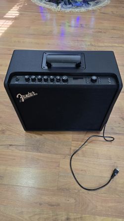 Fender Mustang GT100 100W Modeling Guitar Amp – Excellent Condition