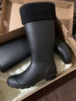 UGG woman rain boot with UGG Sox