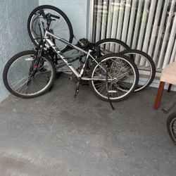 2 Huffy Size 26 Good  Condition Minor Issues The 2 For $65