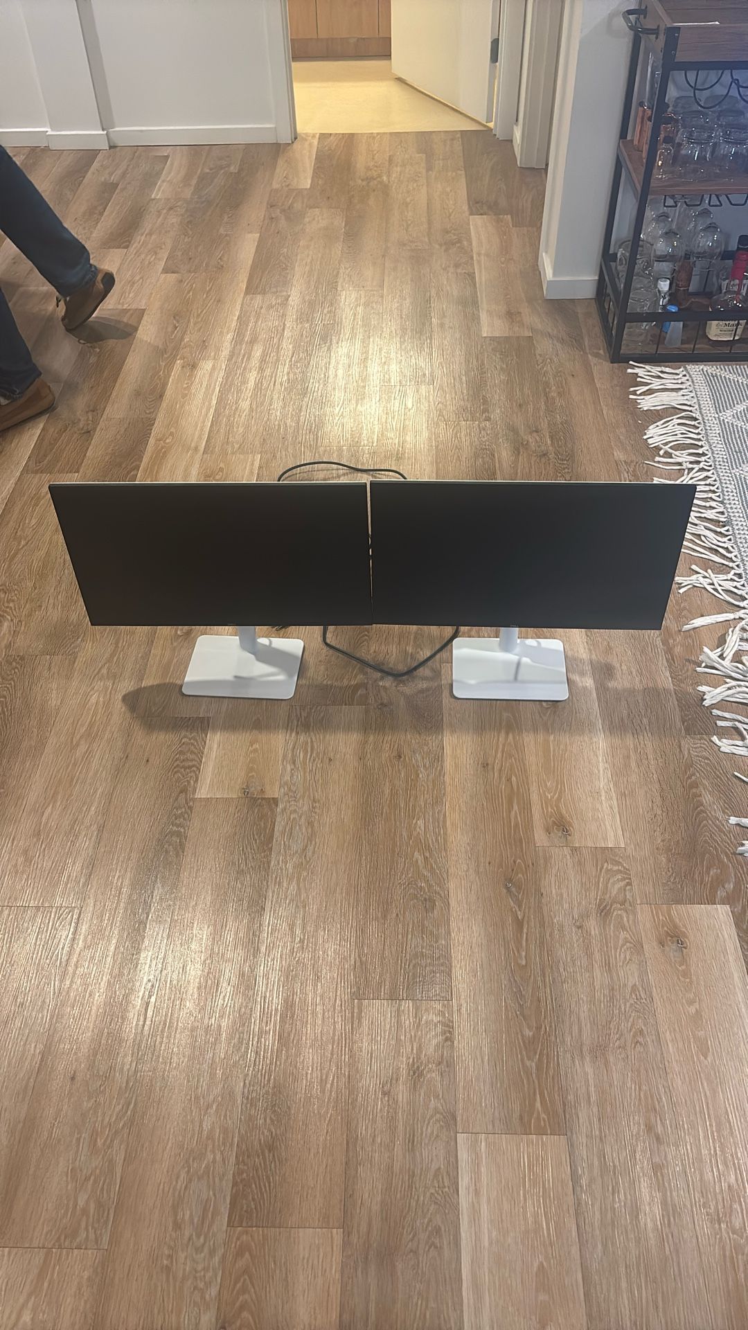 2 Dell 24” Monitors – Like New