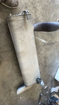 2019 Jeep Wrangler muffler