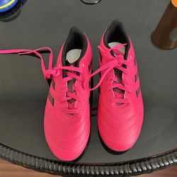 Soccer cleats size 3.5