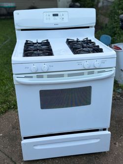 Kenmore 4 burner white stove