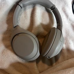 Sony - WH1000XM4 Wireless Noise-Cancelling Over-the-Ear Headphones