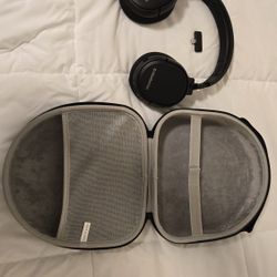 Steel series arctis 1 wireless headset usb-c dongle and case