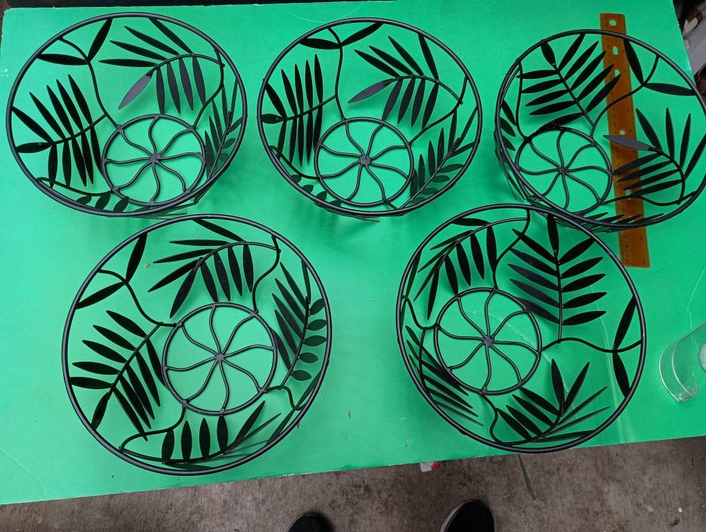 Metal Fruit Basket ( 5 Pieces) / Fruteros Metálicos ( 5 Piezas)