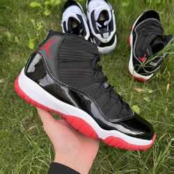 Jordan 11 retro playoffs hotsell