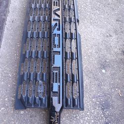 2019-2021 SILVERADO GRILLE 