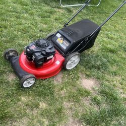 Briggs & Stratton Lawnmower