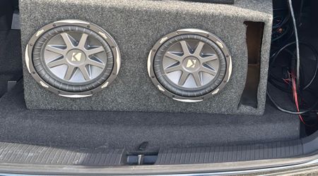 1600W Peak (800W RMS) Loaded Dual 10" Vented Enclosure